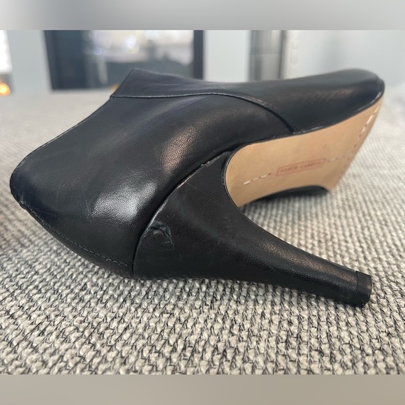 Vince Camuto Black Ankle Boots with Side-Zip and Stacked Heel - Picture 11 of 16